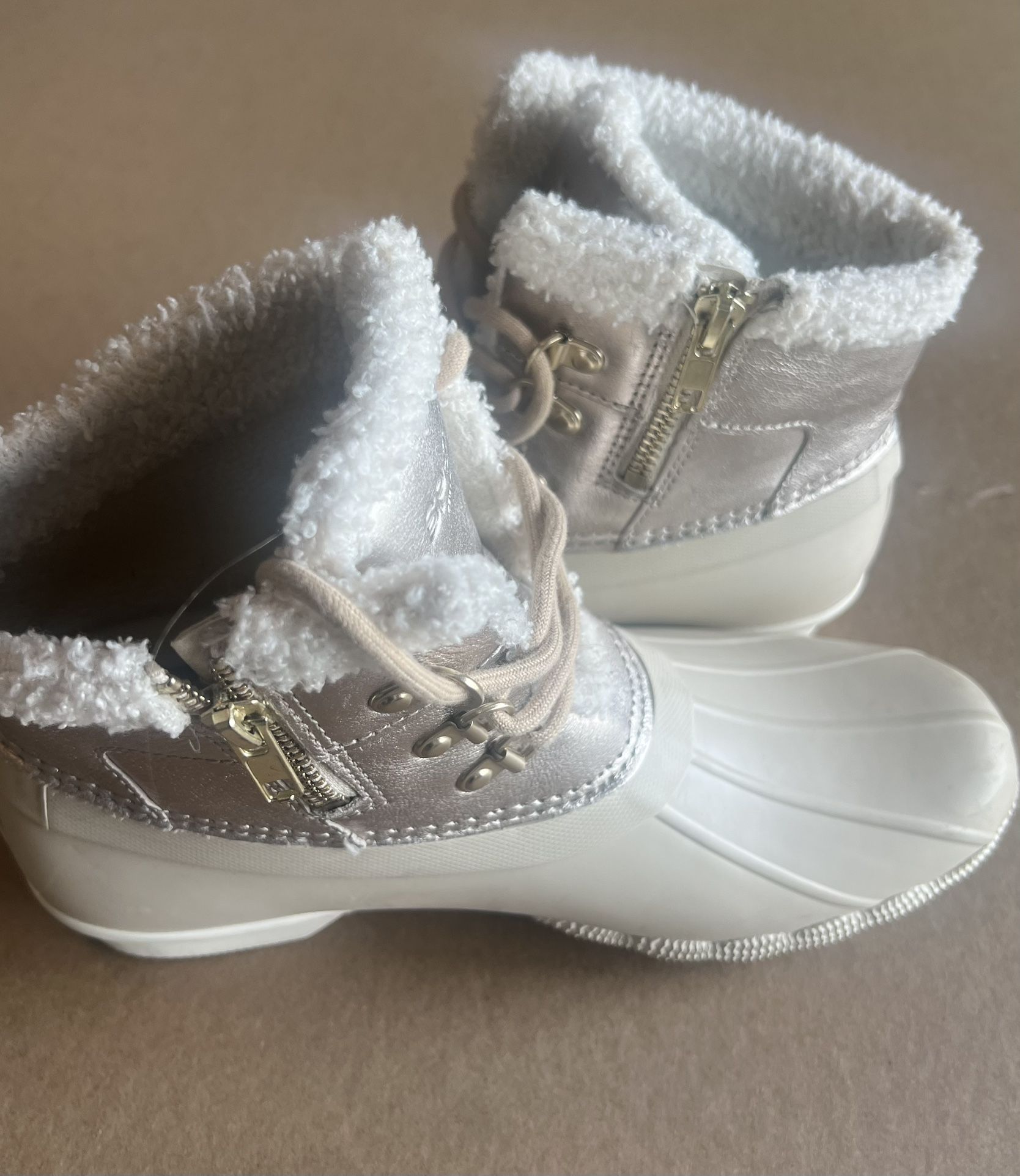 Sperry Saltwater Alpine Duck Boot Cream/Gold  Women 8Microfleece Lining WP 