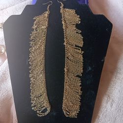 BEAUTIFUL GOLD TONE LONG CHAIN EARRINGS