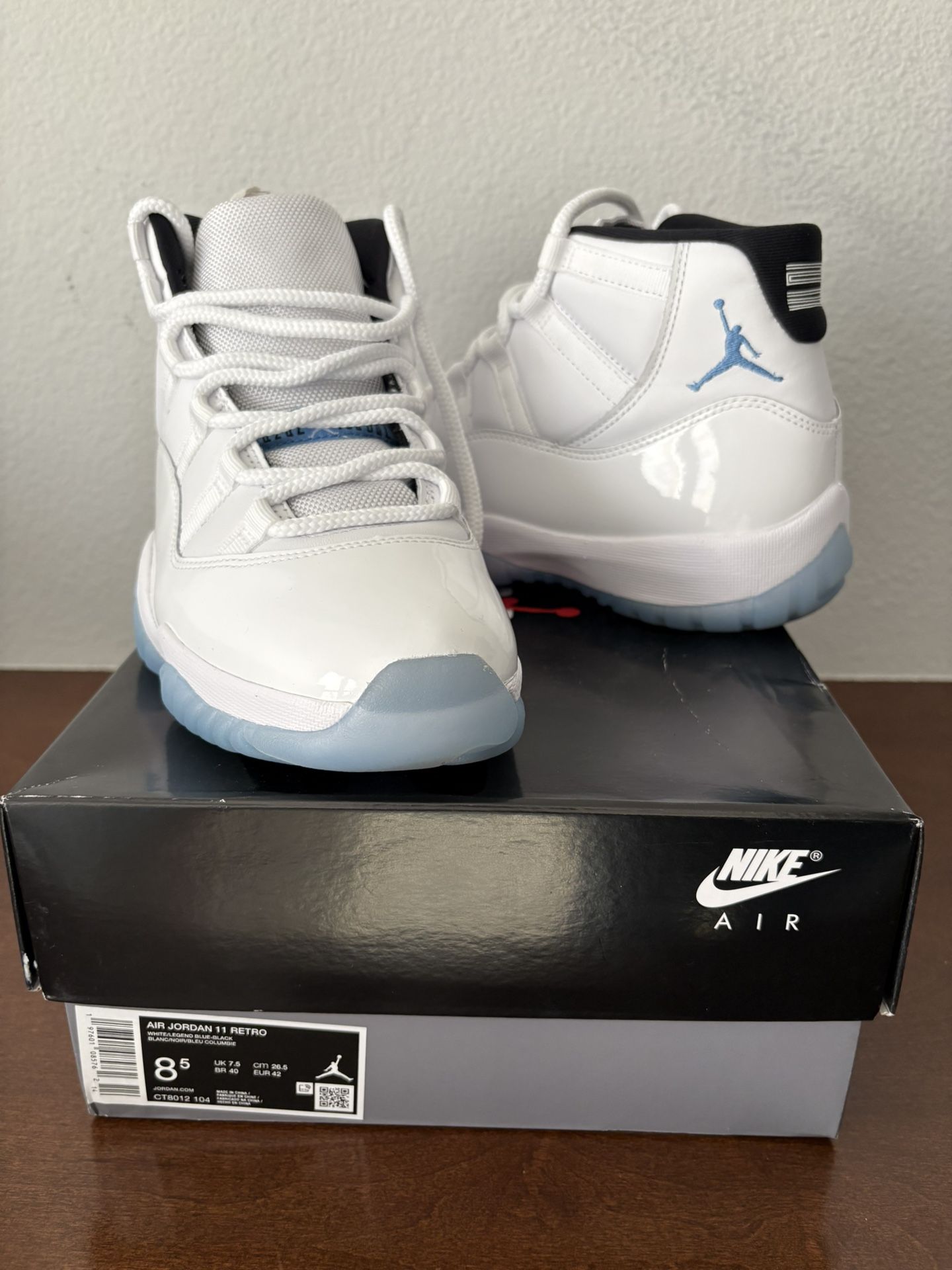 AIR JORDAN 11 RETRO