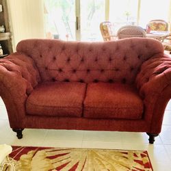 Loveseat/sofa