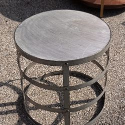 Round Table -Gray