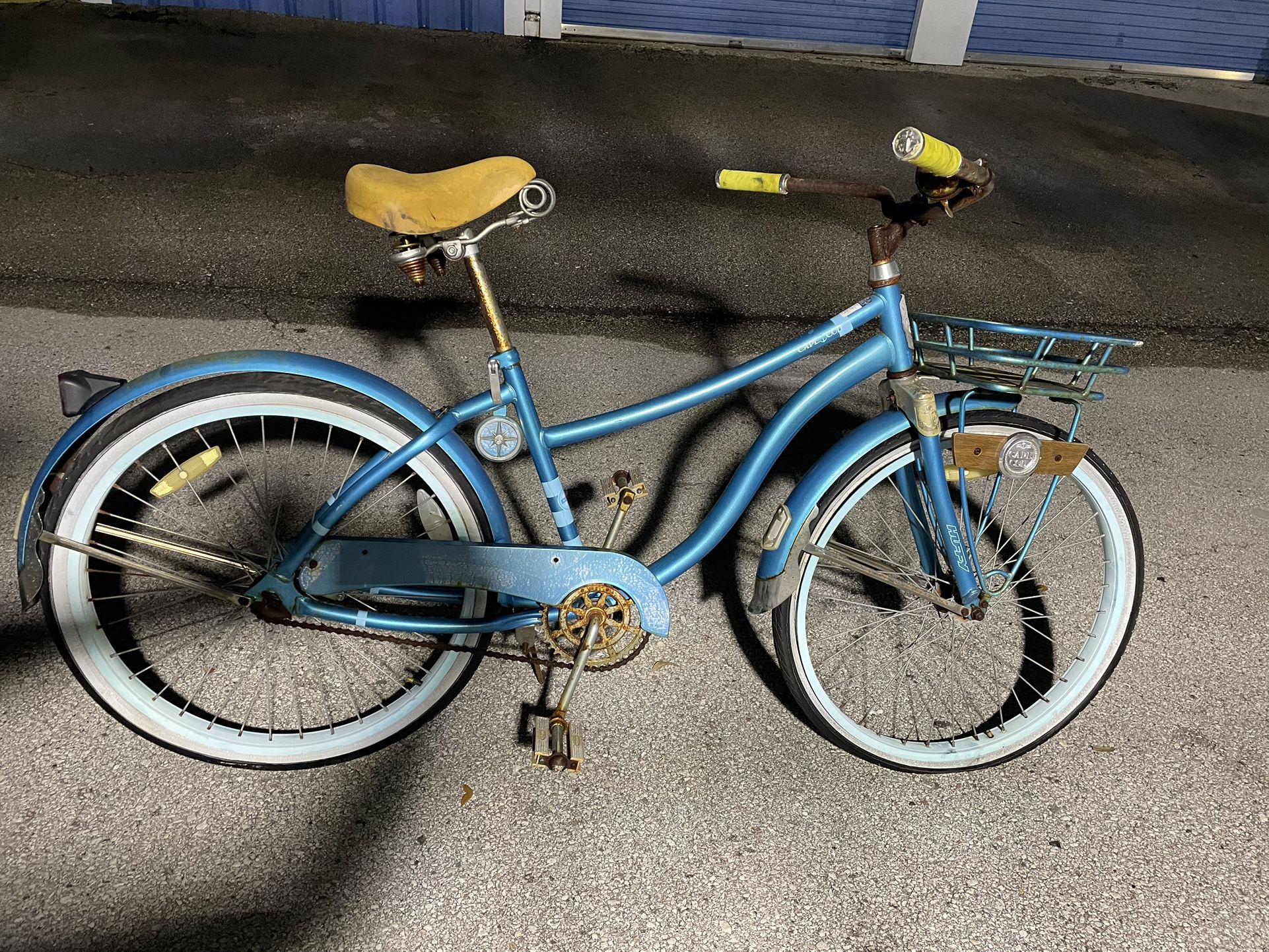26”in Vintage Huffy Cape Cod 1 Speed Beach Cruiser Bike-Used fair condition 
