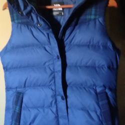 The Norfh Face Jackets, Polo Coats, Nike Sneakers, Uggs or Northface Boots, Winter Nike Sweaters, for Men Women & Kids