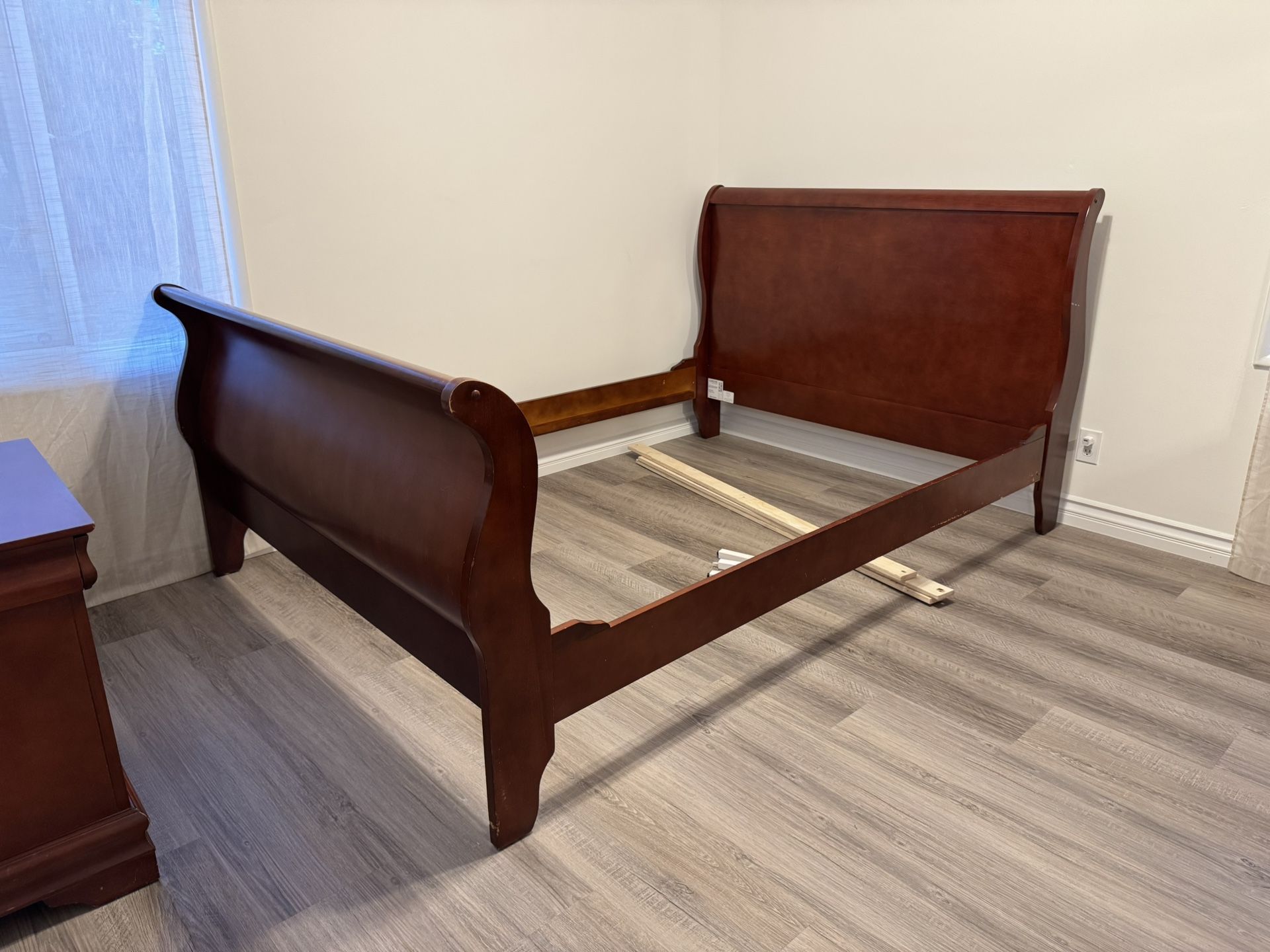 Queen Bedroom Set