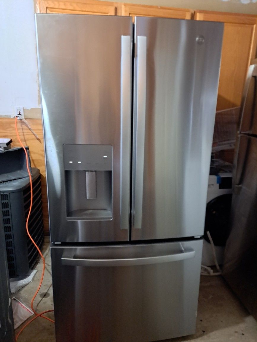 GE Refrigerator 17.5 Cu. Ft. Stainless Steel French Door