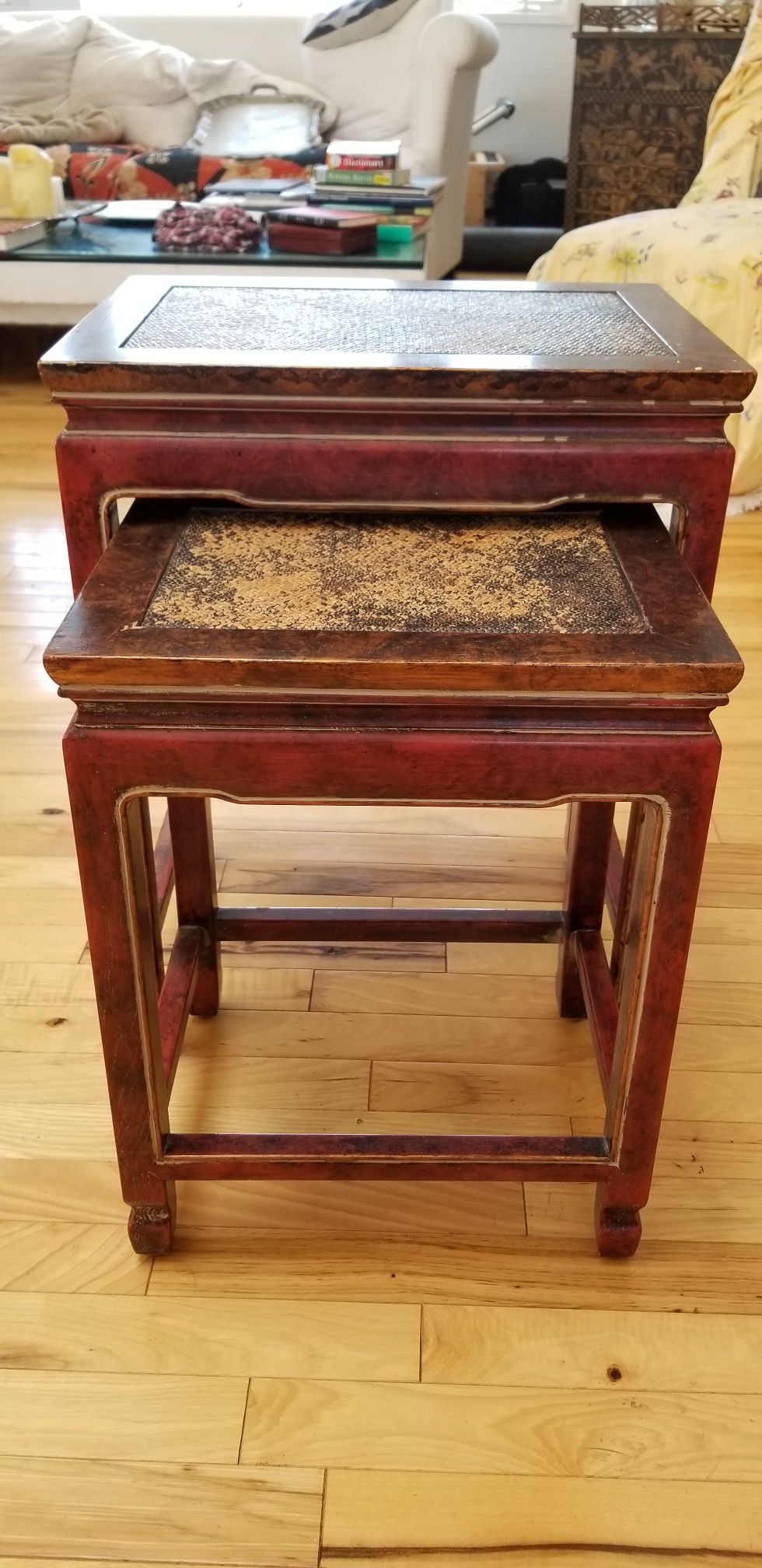 Set of 2 Antique Nesting Tables