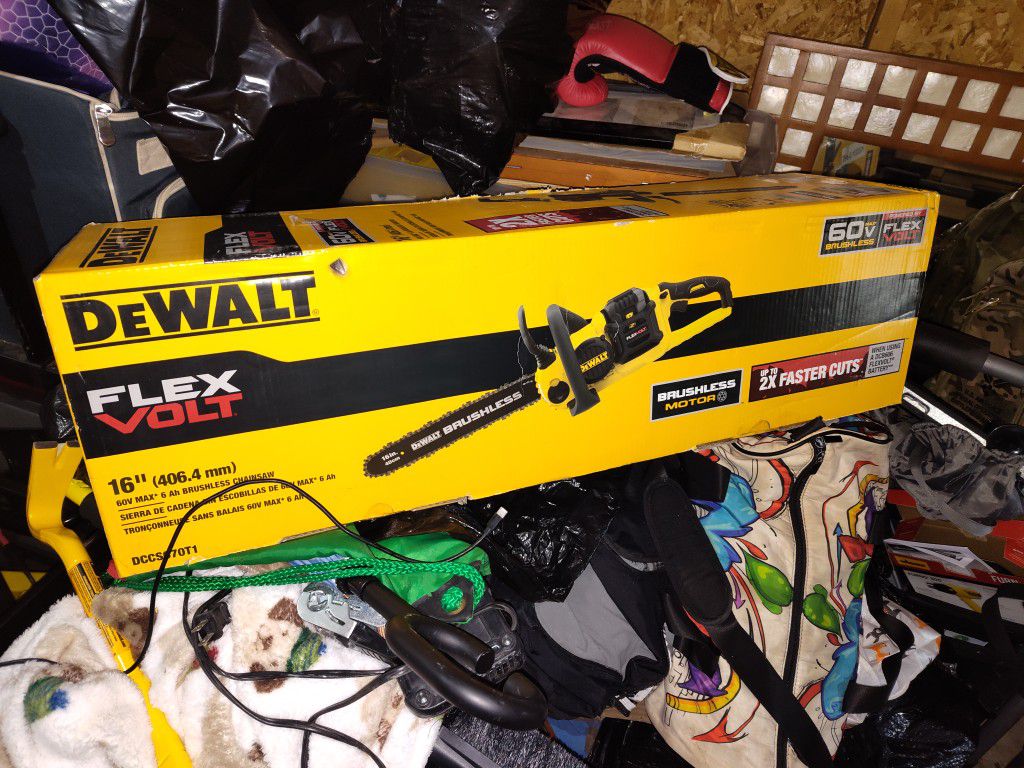 DeWalt Flex Volt 16" Chainsaw
