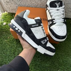 LV Trainers White And Black 