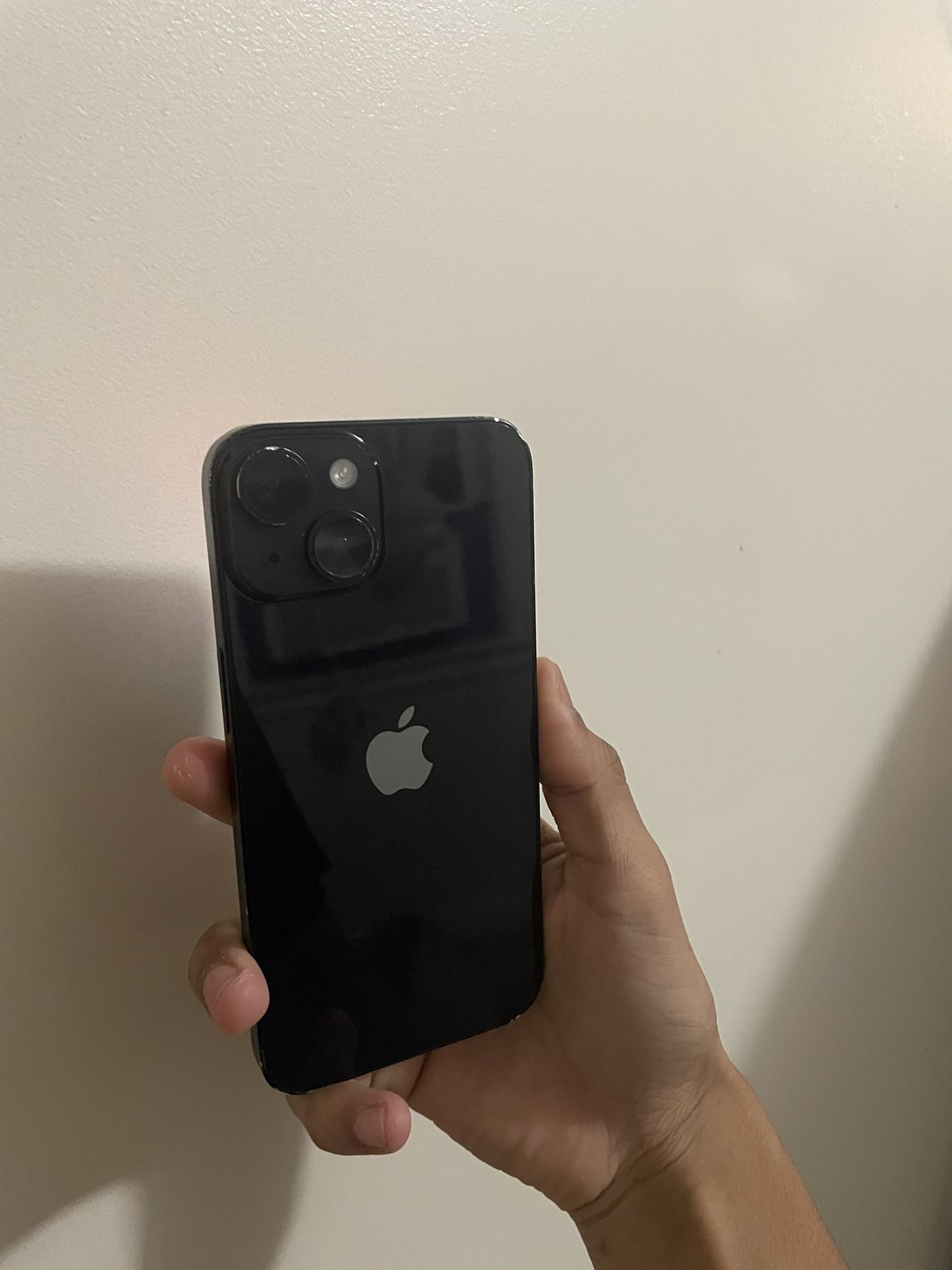 for sale iPhone 14 Regular ( unlocked )