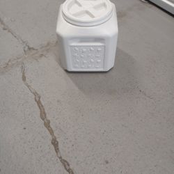 Small Dog Food Container 