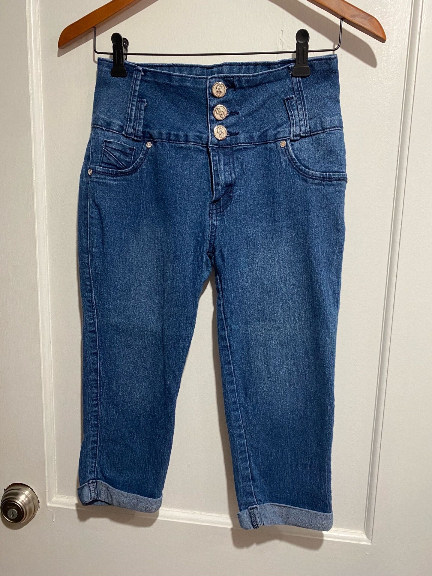 Capri jeans size 7