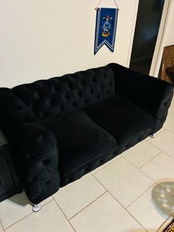 Black Velvet Tufted Chesterfield Sofa