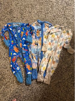 Little sleepies size 0-3 months