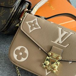 LV Metis Pochette Bag