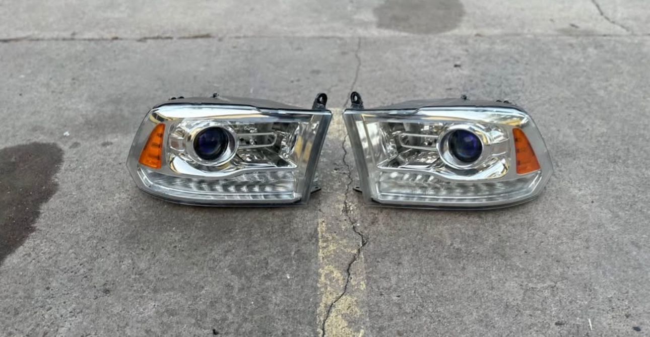 2018 Ram 1500 Headlight