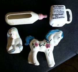 4 Small Vintage flower vases