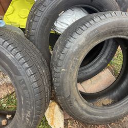 Tienes  245/60/18 michelin