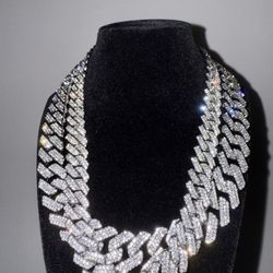 Multiple styles of Cuban Links for Sale