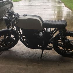 CLEAN CAFE BRAT RACER