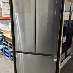 Samsung 33” Wide Refrigerator 