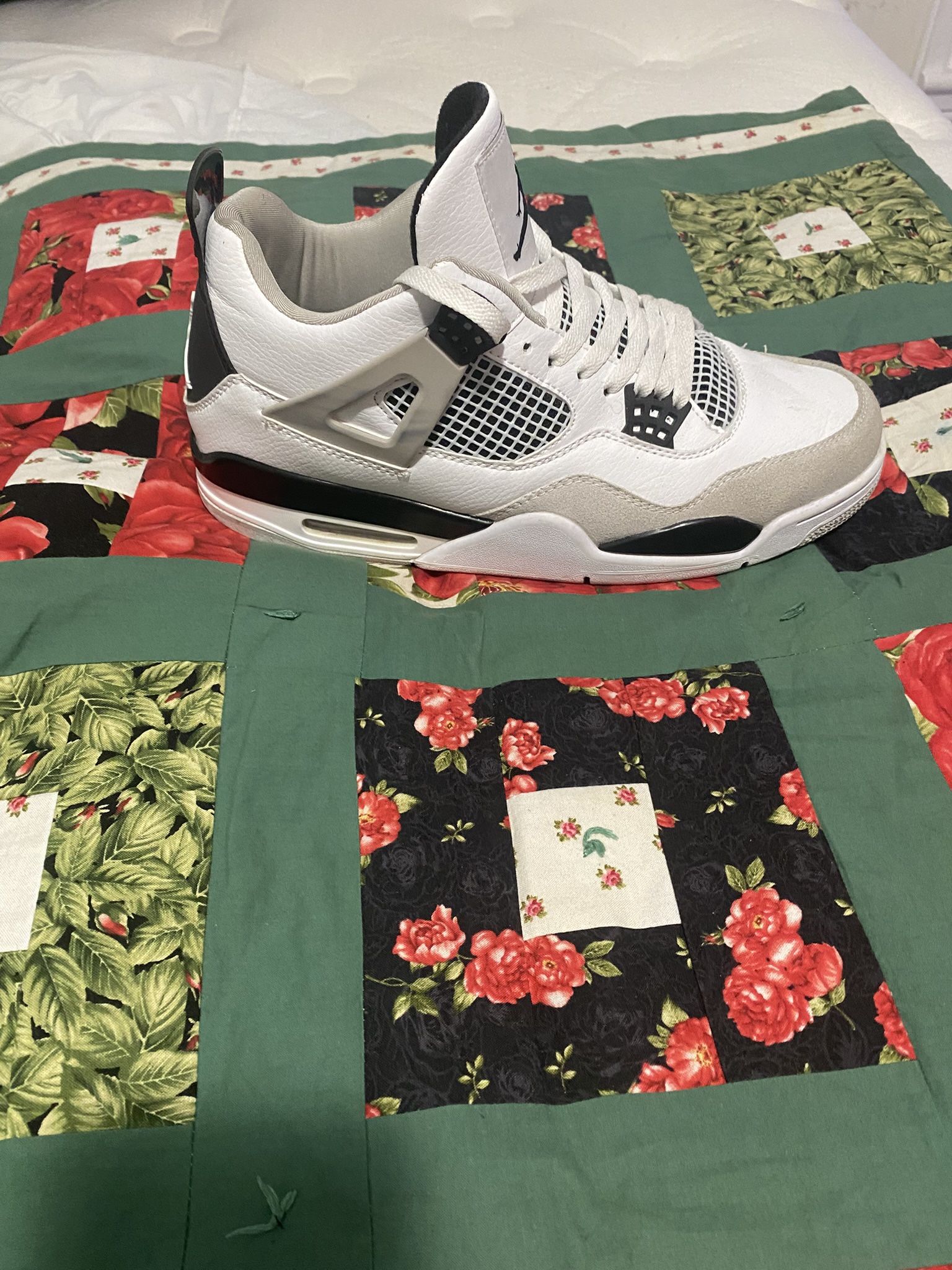 Jordan 4 Military