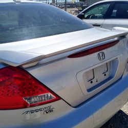 07 Honda Accord trunk lid with spoiler 