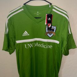 adidas  soccer jersey size medium 