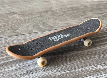 Tech Deck World Industries Fingerboard Complete Skateboard Finger Board Toy