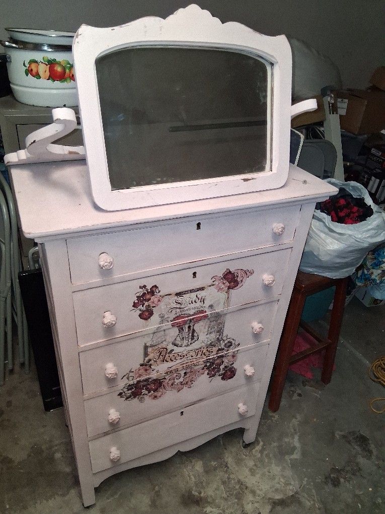 Dresser