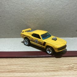 Hot Wheels Loose / Mustang Mach 1 / Yellow