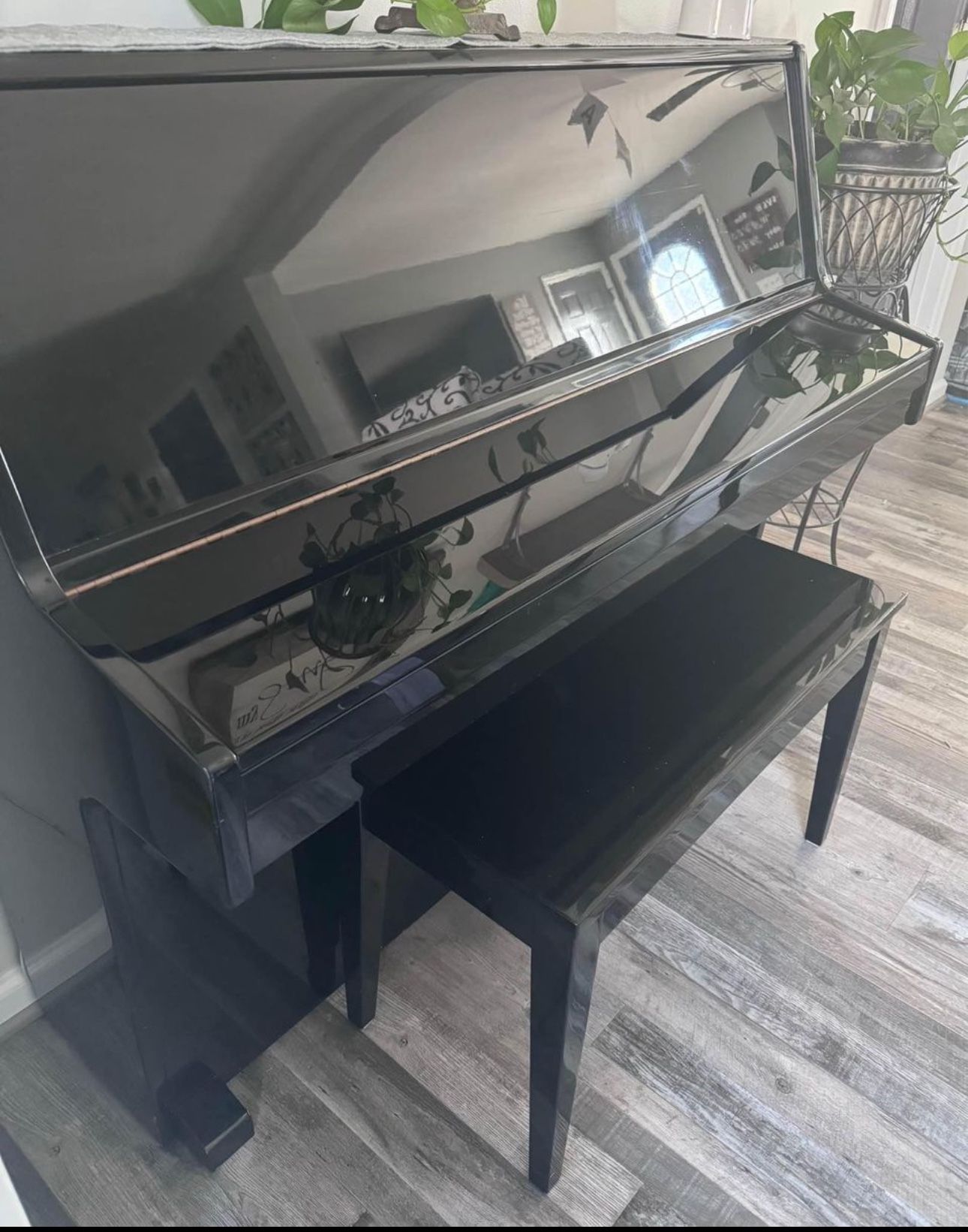 Beautiful Young Chang U109 Studio Upright Piano in Black High Gloss Finish with Matching Piano Bench