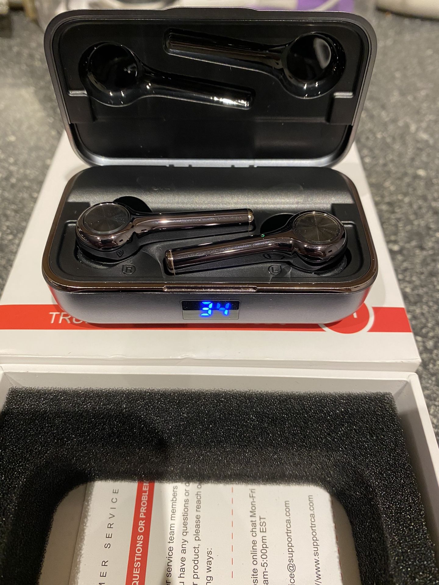 RCA wireless earbuds