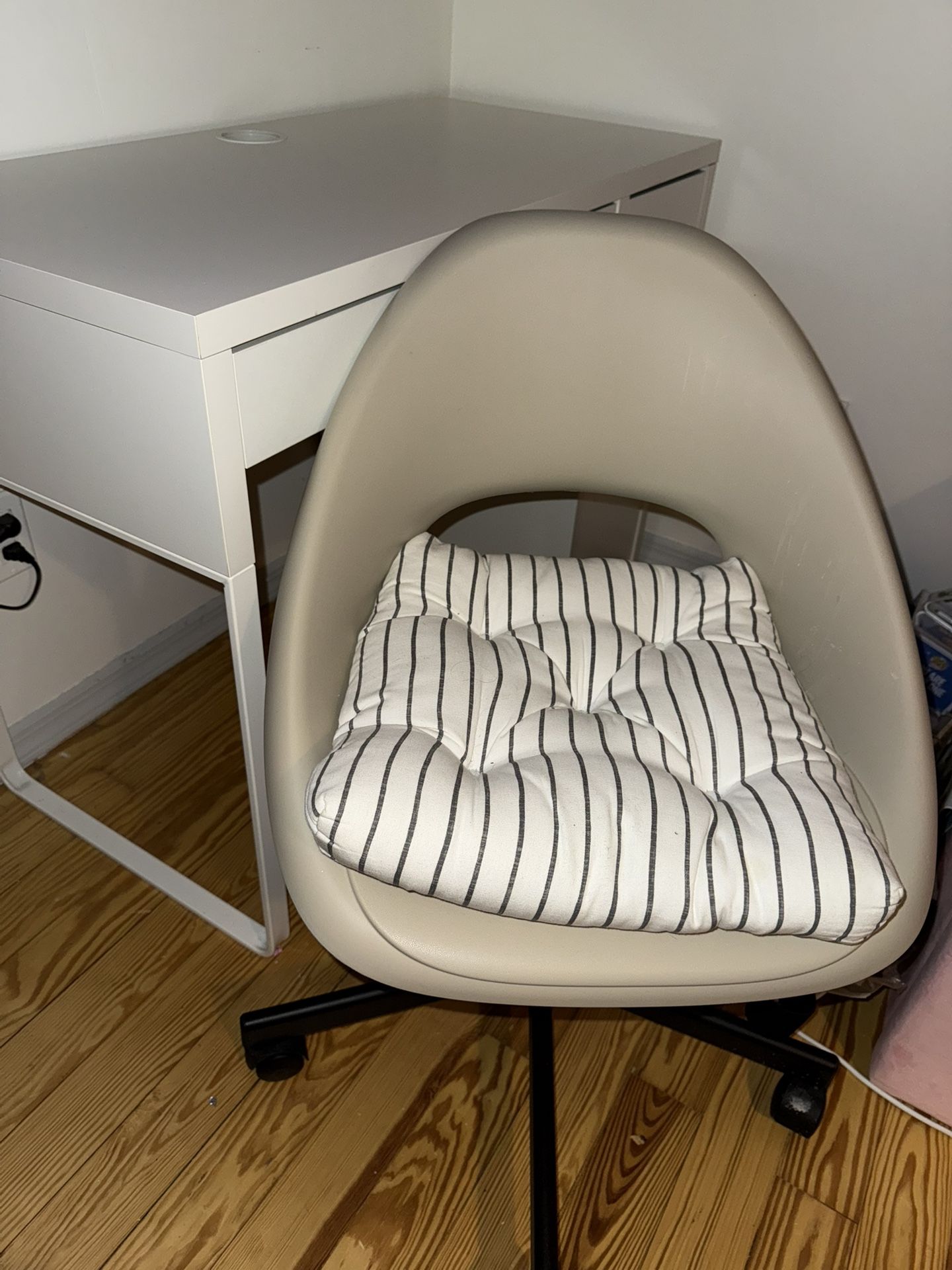 IKEA Rolling Chair