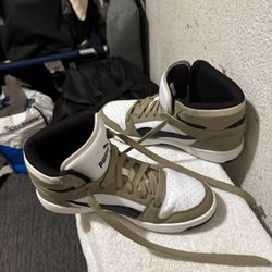 Nike Shoes Size 7.5