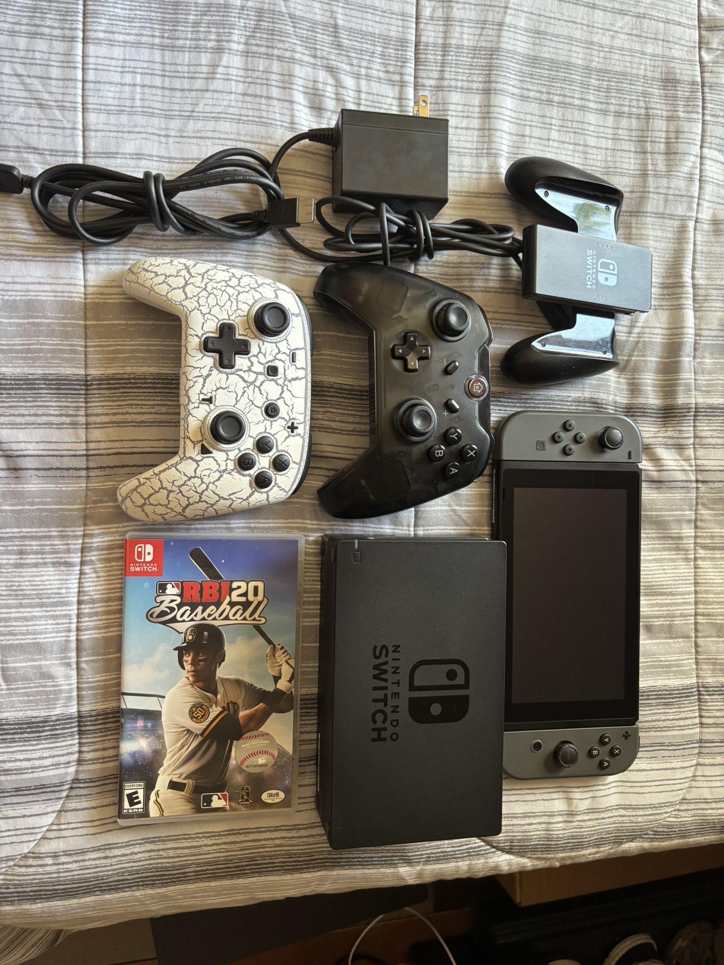 Like New Nintendo Switch Bundle (Grey)