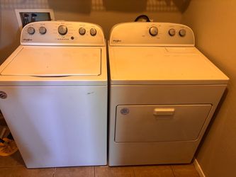 Whirlpool Washer and Dryer Set
