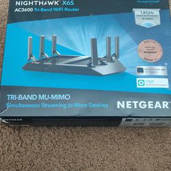 NightHawk X6S AC3600 Tri Band Wi-Fi Router