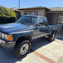 CV AXELS and front break disc for 1988 Toyota pickup truck  4X4 new