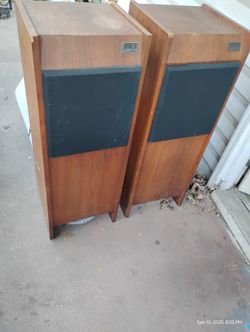 VINTAGE 2 CERWIN-VEGA  12 TR  SPEAKERS 