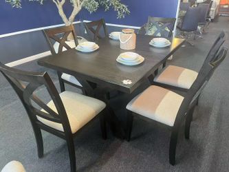 Westen Dining Table and 6 Chairs，$680