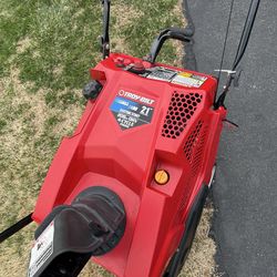 Troy build snow thrower