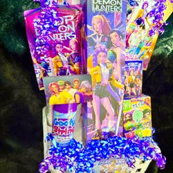 HUNTRIX K-POP CHRISTMAS GIFT BASKET 