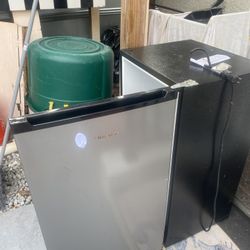 Mini fridge