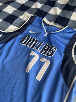 LUKA DONCIC JERSEY YOUTH LARGE