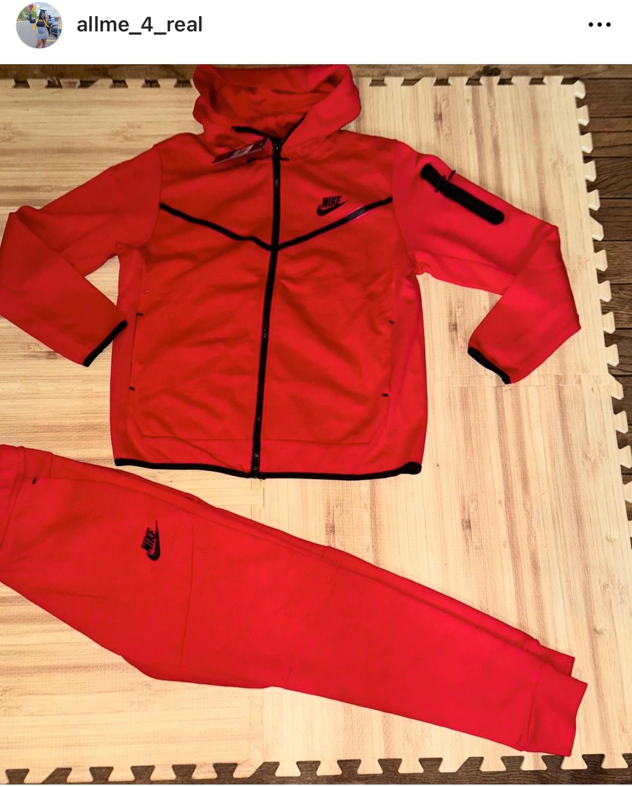 Black/Red Nike Tech