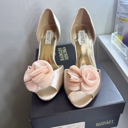 Badgley Mischka Shoes 8 1/2 USA