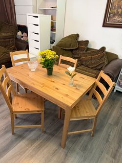 Ikea Beautiful Table With Chairs