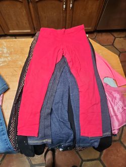 Clothing bundle size 6 for girls