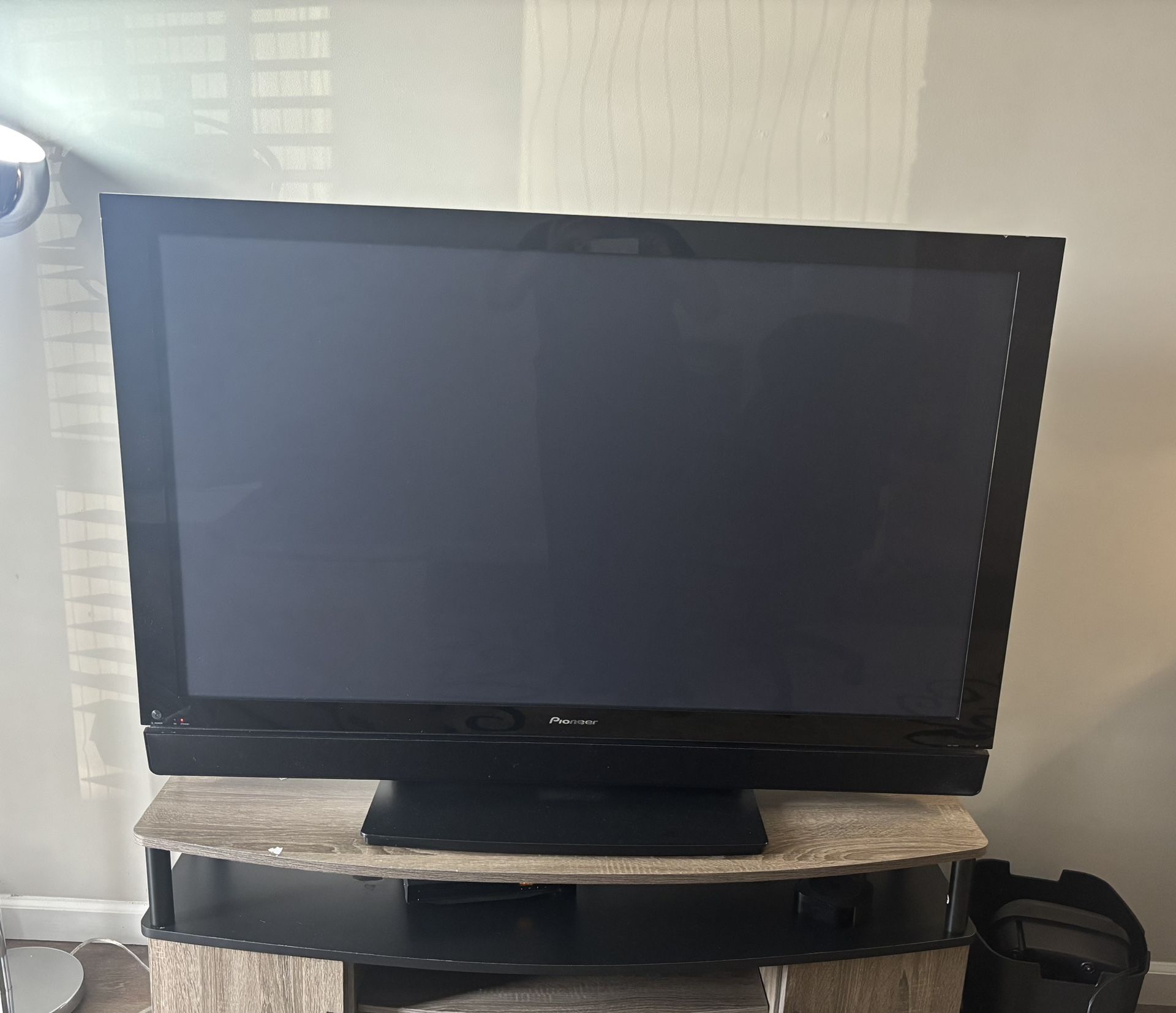 Pioneer Plasma-Flat TV 