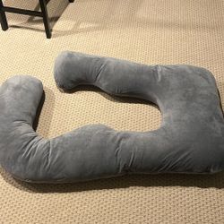 Pregnancy pillow 